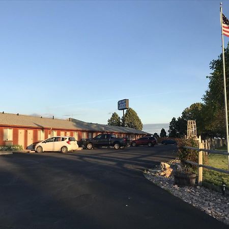 Big Sky Lodge Rapid City Bagian luar foto
