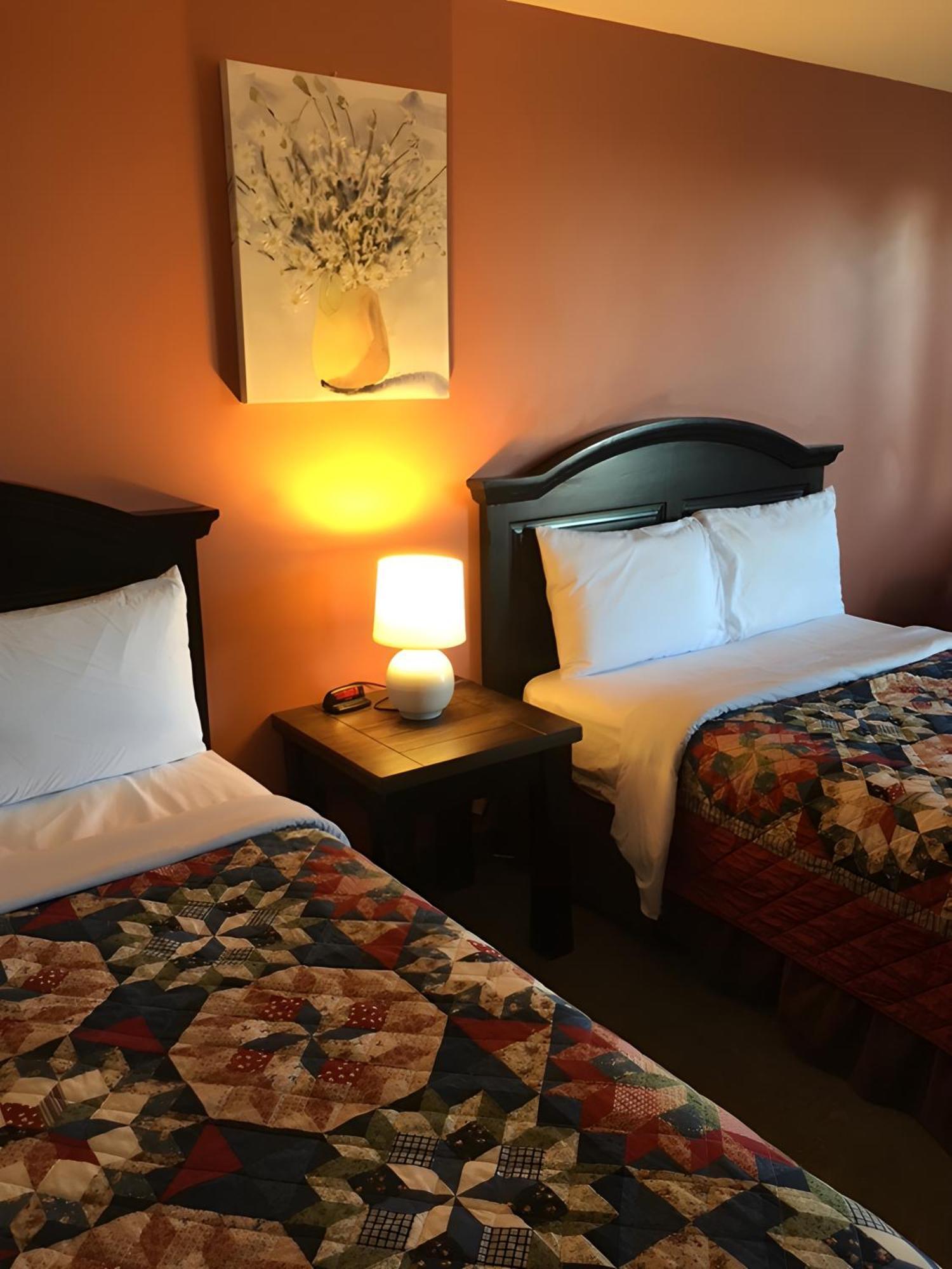 Big Sky Lodge Rapid City Bagian luar foto