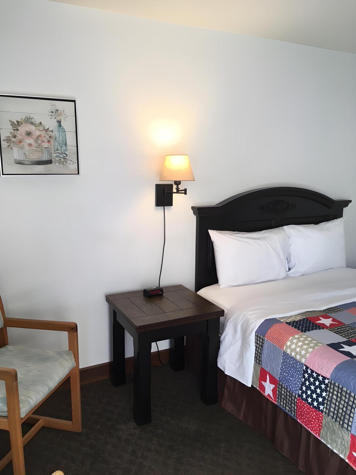 Big Sky Lodge Rapid City Bagian luar foto